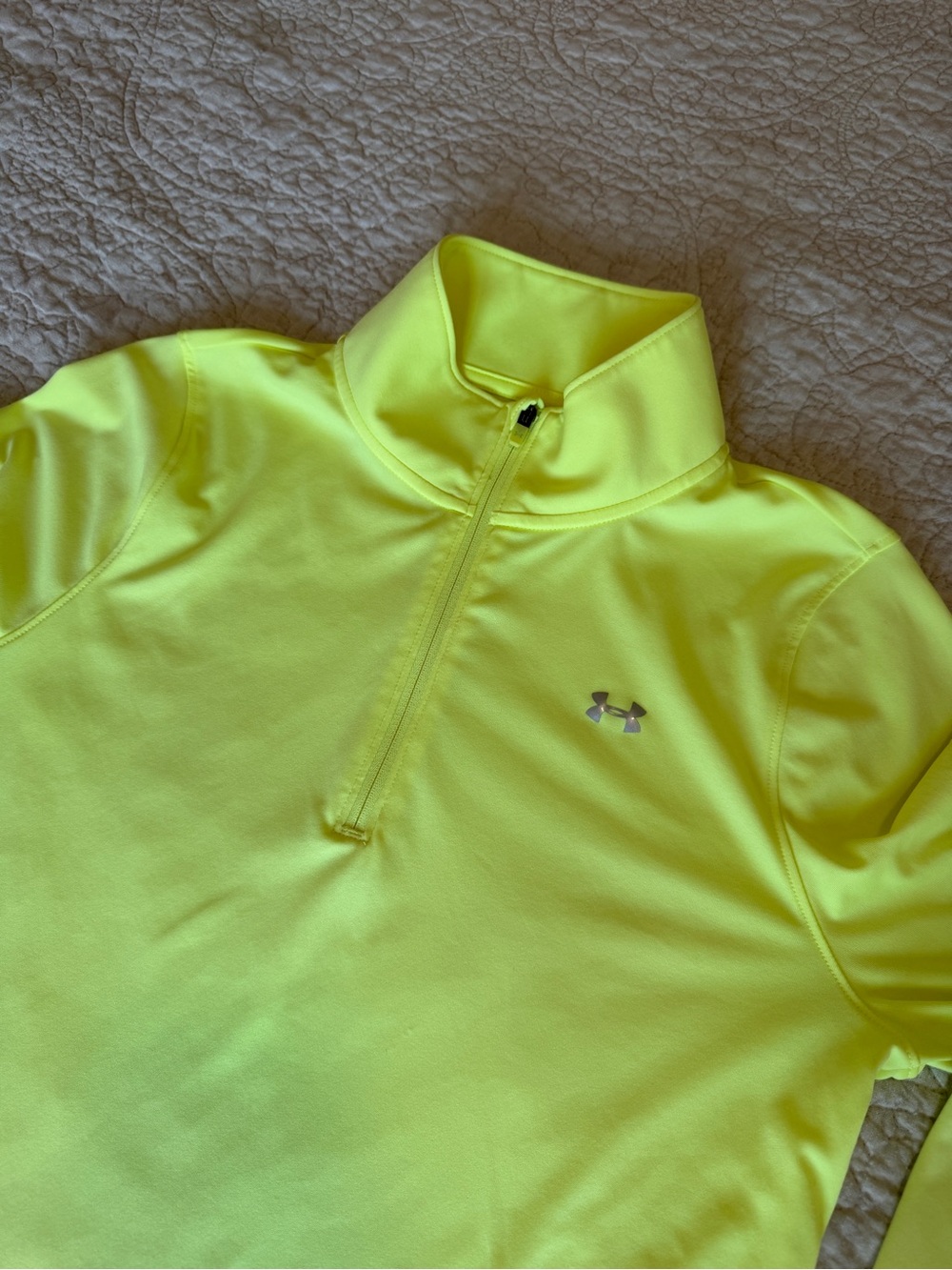Neon yellow Under Armour quarter zip #golf #athleisure